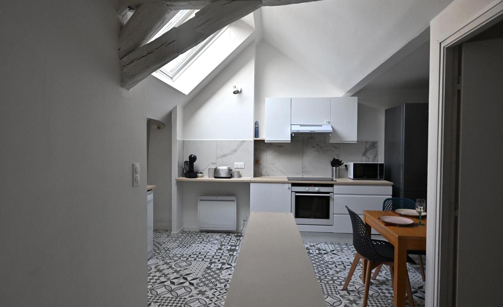 3 Appartements Premium Au Pied De La Cathedrale - Hypercentre Sens Bagian luar foto